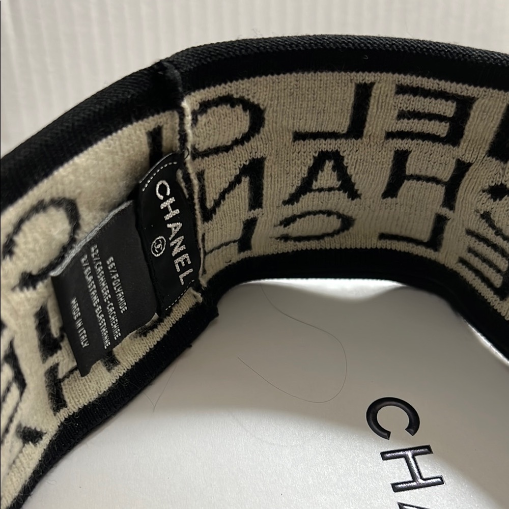 CHANEL Black and Cream Headband - Picture 6 of 17